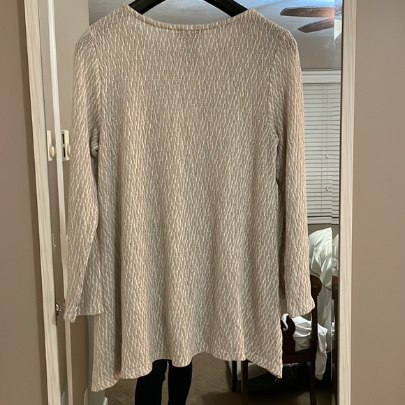 Chelsea and Theodore “Warm Stone” Sweater Size Medium - Picture 8 of 11